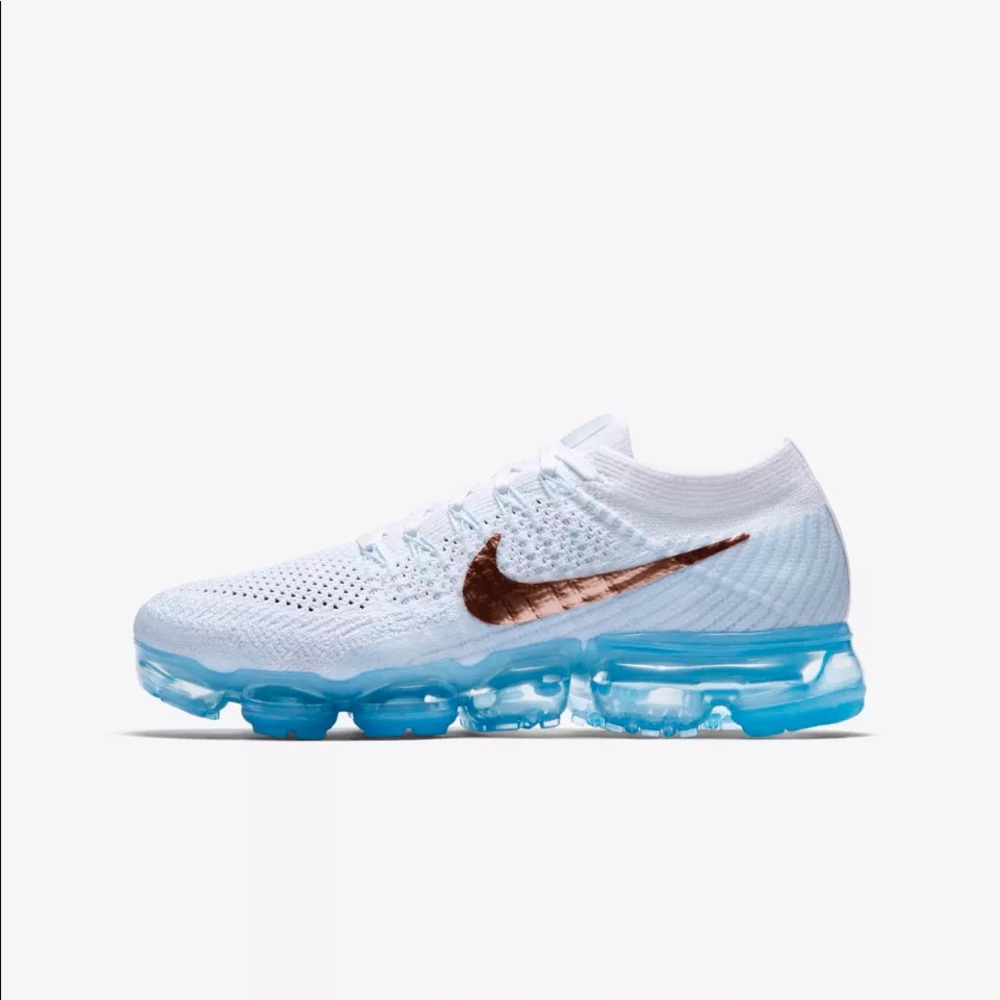 Nike Air VaporMax Explorer Light (size 7.5 W) (gently worn) - Picture 1 of 3